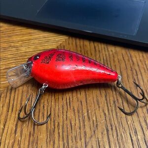 Red Fishing Crankbait Lure for Freshwater Bass